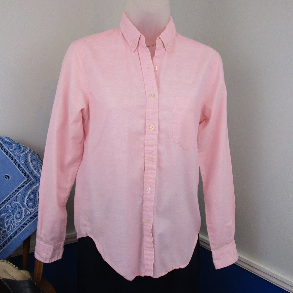 Vintage Emotions Women's Light Pink Oxford Button Down Shirt